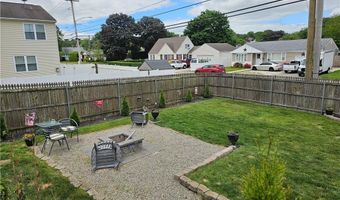 3 Bank St, Cranston, RI 02920