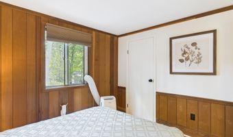 202 Thornberry Ln, Blakeslee, PA 18610