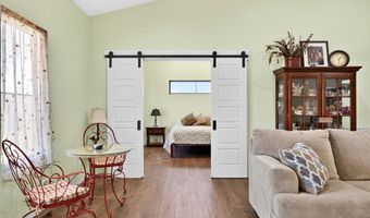 944 Lakepointe Dr, Albany, KY 42602