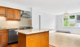 29 Firglade Ave, East Providence, RI 02915