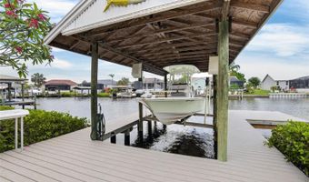 806 EAGLE Ln, Apollo Beach, FL 33572