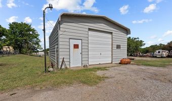 2038 Hill Top Cir, Weatherford, TX 76085