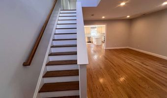 793 Pond St, Bridgeport, CT 06606