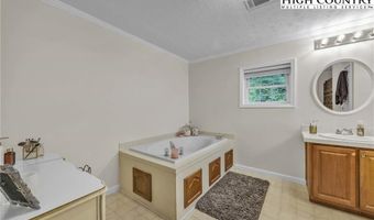 317 Dillard Dr, Jefferson, NC 28640