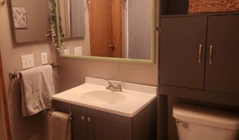 613 Buttercup Ln 613, Altoona, WI 54720