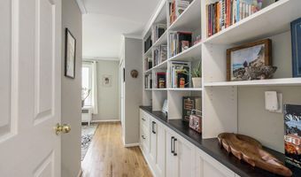 2388 Nixon Rd, Ann Arbor, MI 48105