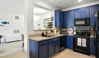 4850 EISENHOWER Ave 302, Alexandria, VA 22304
