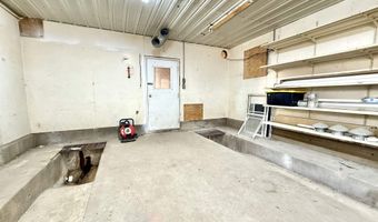 26855 SW 89th Rd, Beatrice, NE 68310