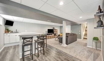 5538 Silverpoint Dr, Cincinnati, OH 45247
