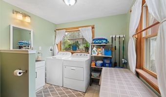 511 Tripps Corner Rd, Exeter, RI 02822