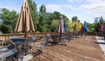 21338 OAK Ln, Aurora, OR 97002