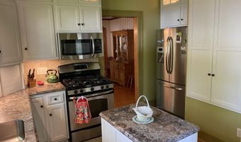 766 W Clark St, Berne, IN 46711