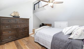 206 New Rd, Avon, CT 06001