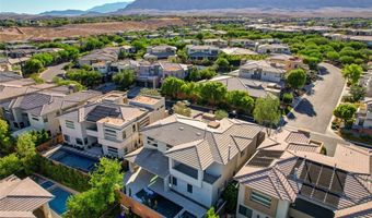 68 Grey Feather Dr, Las Vegas, NV 89135