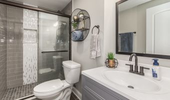 1149 Kingsmill Dr, Algonquin, IL 60102