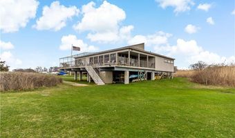 413 North Ln, Bristol, RI 02809