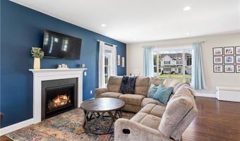 110 Crystal View Dr, Burrillville, RI 02859