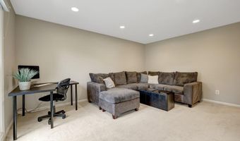 8104 BRIAR CREEK Dr, Annandale, VA 22003
