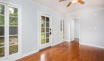 453 E Sacramento St, Altadena, CA 91001