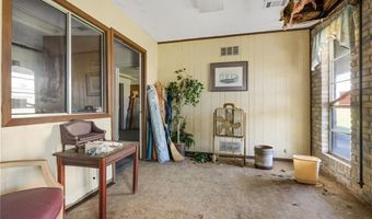 909 C St, Barling, AR 72923