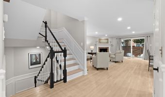 5190 BEDLINGTON Ter, Alexandria, VA 22304
