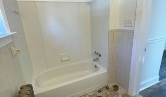 37 E Gloucester Pike 1, Barrington, NJ 08007