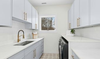 20 Marianne Rd, Darien, CT 06820