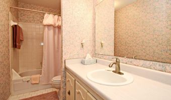 536 ORANGE Dr 16, Altamonte Springs, FL 32701