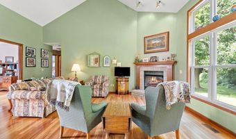2014 Jonathan St, Kendallville, IN 46755