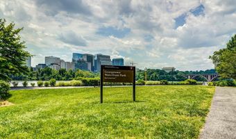 1080 WISCONSIN Ave NW 1004, Washington, DC 20007