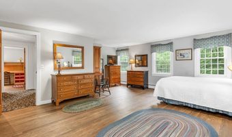 69 King Rd, Bedford, NH 03110