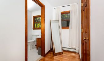 8 Phoebee Ln, Brookfield, CT 06804