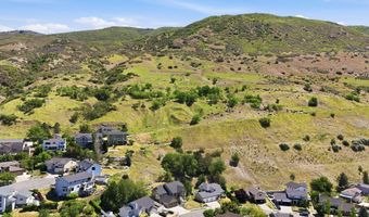 223 E 2050 N, Centerville, UT 84014