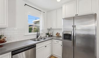 223 Chestnut Ave, Los Angeles, CA 90042
