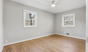 19 ROE Ln, Arnold, MD 21012