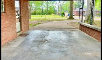 203 Kyle St, Batesville, MS 38606