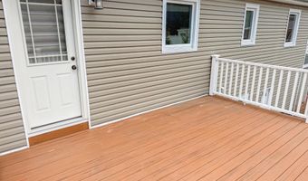 6 Westchester Dr, Albany, NY 12205