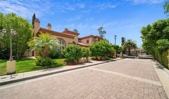 15850 Seville Ln, Encino, CA 91436