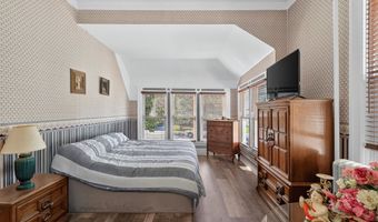 93 W 35TH St, Bayonne, NJ 07002