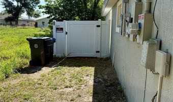 313 OAK St, Auburndale, FL 33823