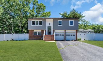 3 Widgeon Dr, Bayville, NJ 08721