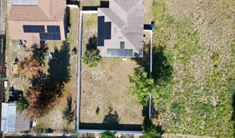 313 OAK St, Auburndale, FL 33823