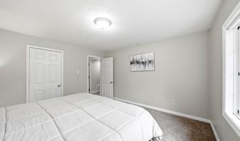 757 N Hanover St, Auburn, KS 66402