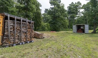13 Woodridge Dr, Barkhamsted, CT 06063