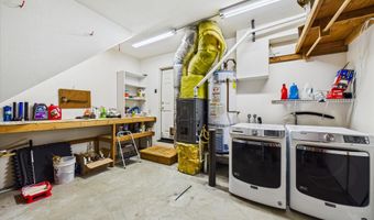 2966 Janes Creek Dr, Arcata, CA 95521