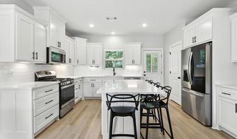 1104 Grand Teton Dr, Benton, AR 72019