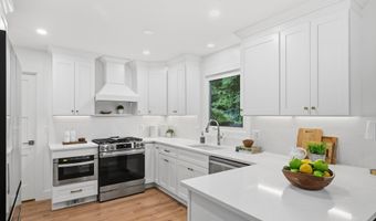 4908 WOODLAND Way, Annandale, VA 22003
