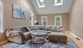 231 Vaughn Hill Rd, Bolton, MA 01740