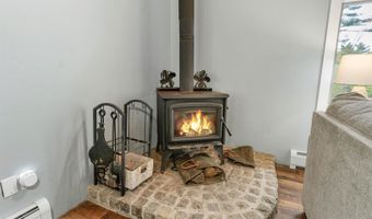 194 Hurricane Rd, Belmont, NH 03220