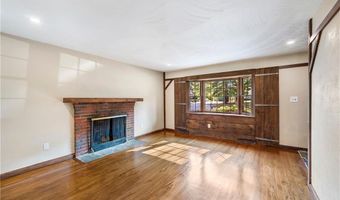 49 Horseshoe Dr, Bellingham, MA 02019